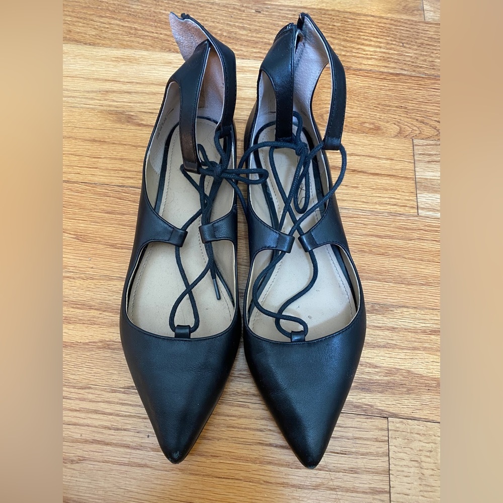 Saks Fifth Avenue cross strap ballet flats leather black